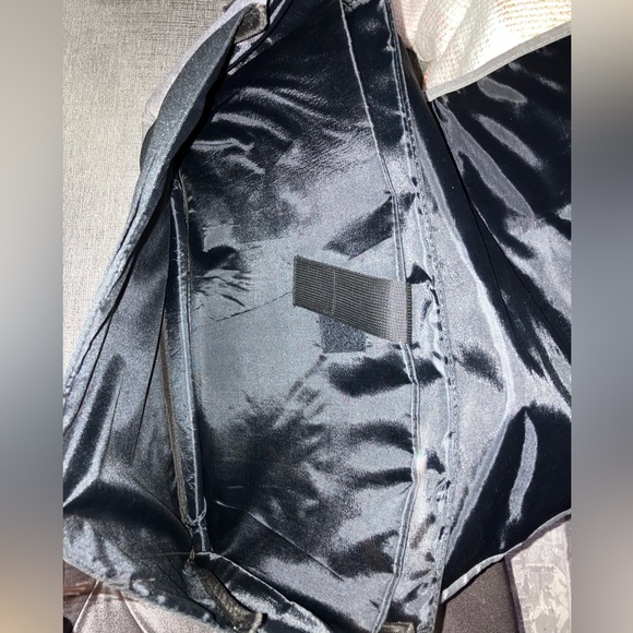 Gray and Black Laptop shoulder bag - Sleek Interior - Picture 2 of 2